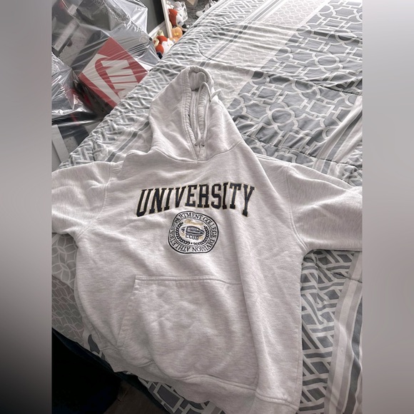 University hoodie - Picture 1 of 1